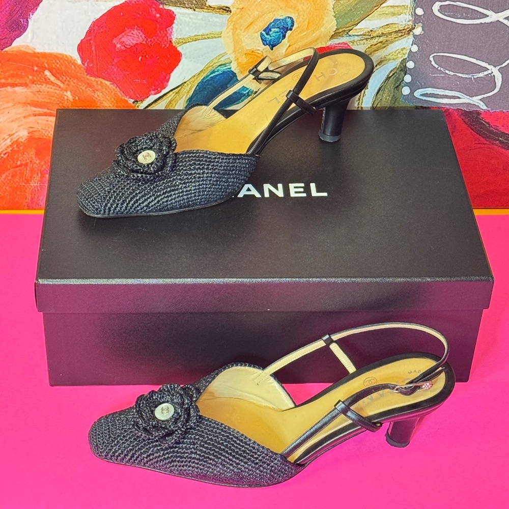 CHANEL midnight blue Slingback Heels - Picture 13 of 16